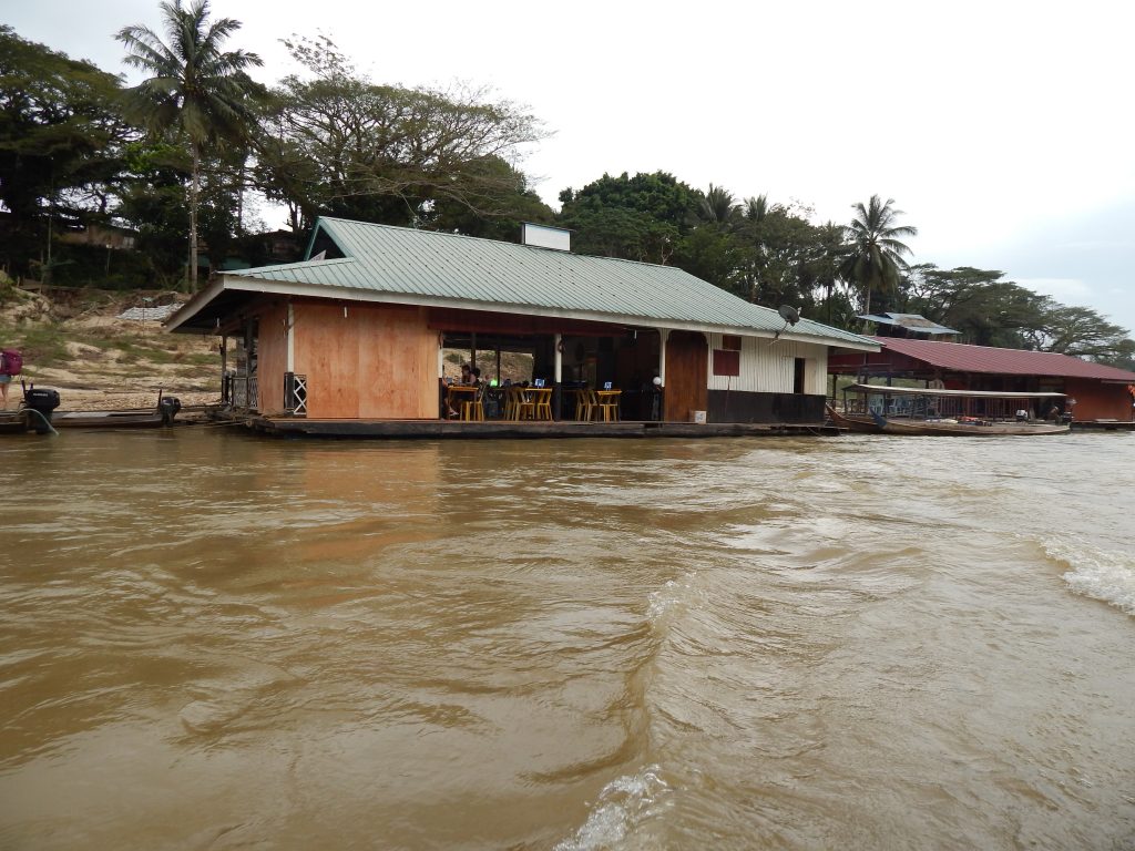 The floating restaurant at Kuala Tahan