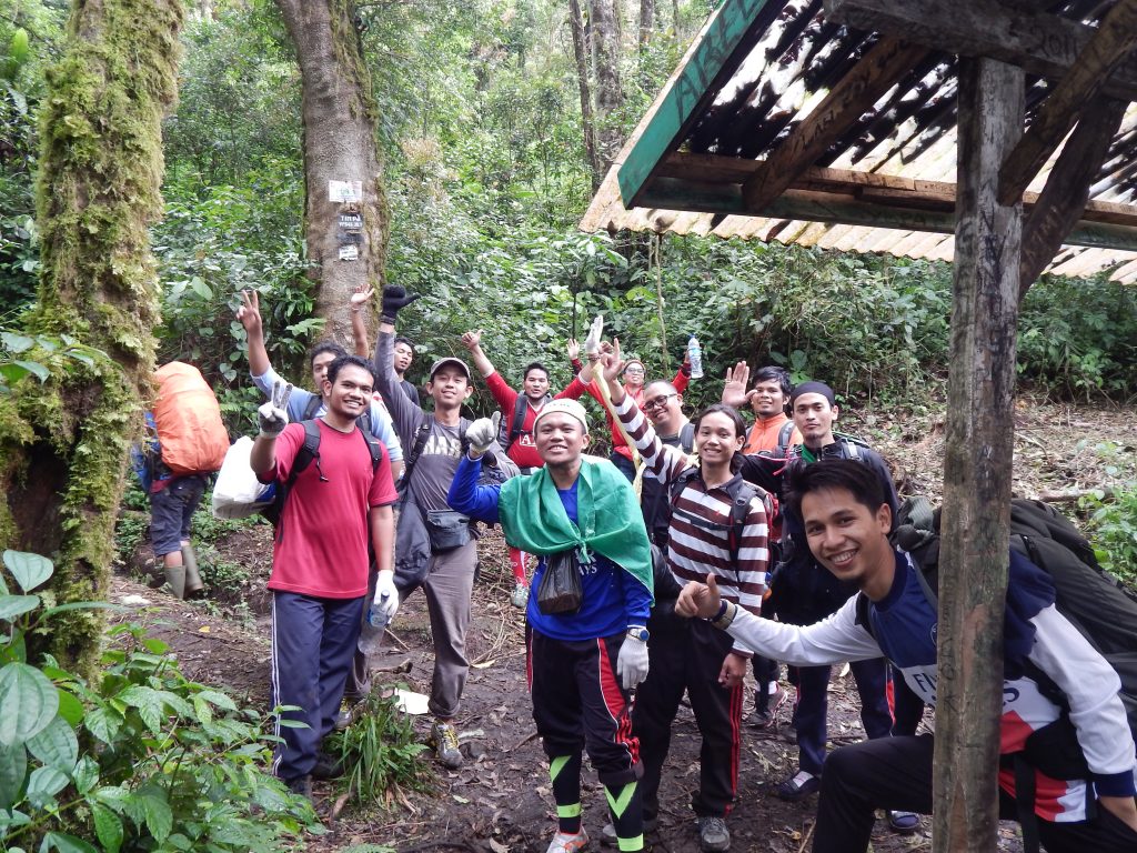 A group of Indonesian students at Pos 1 at Gunung Kerinci's trail