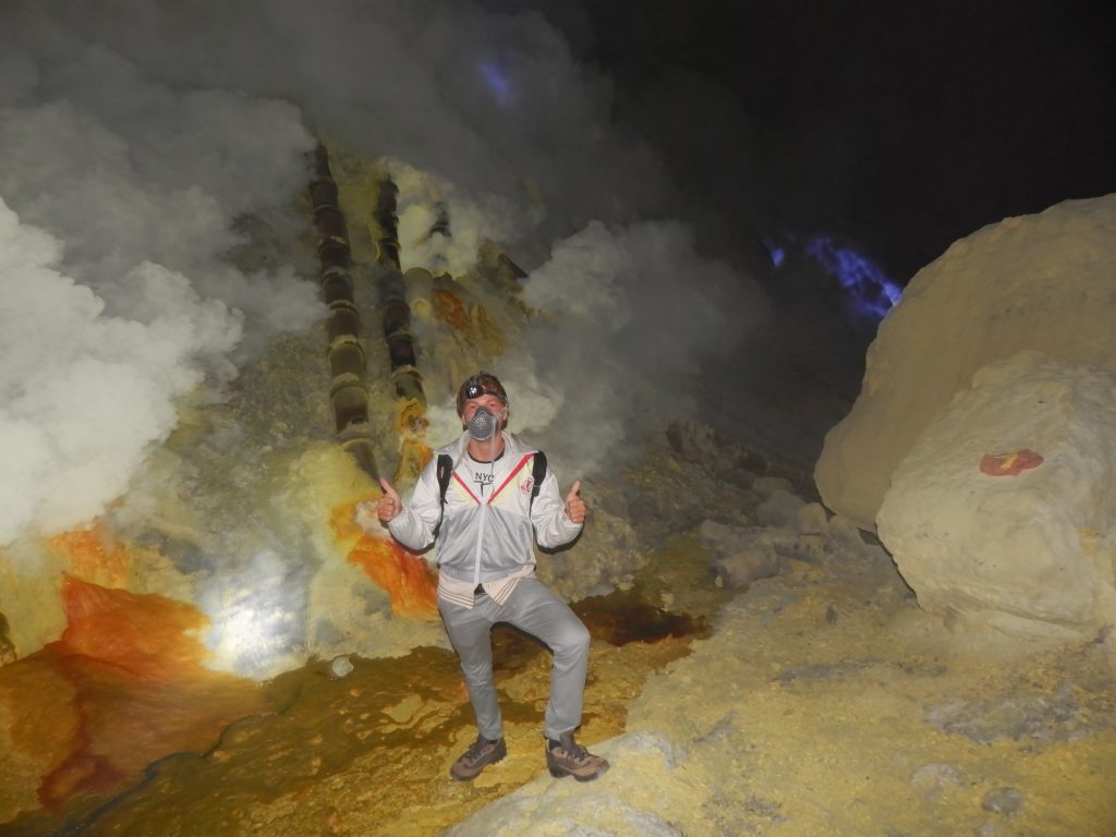 Maarten in front of the sulfur mine at Kawah Ijen