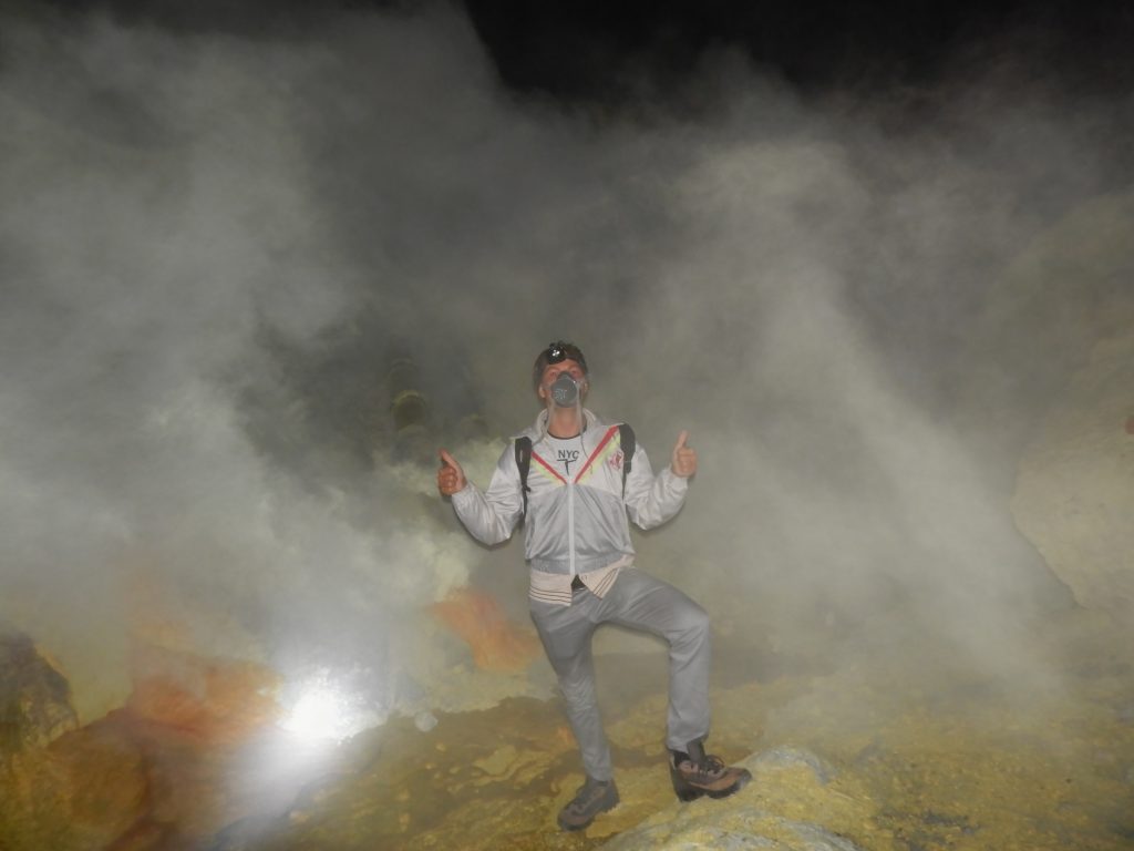 Maarten in front of the sulfur mine at Kawah Ijen