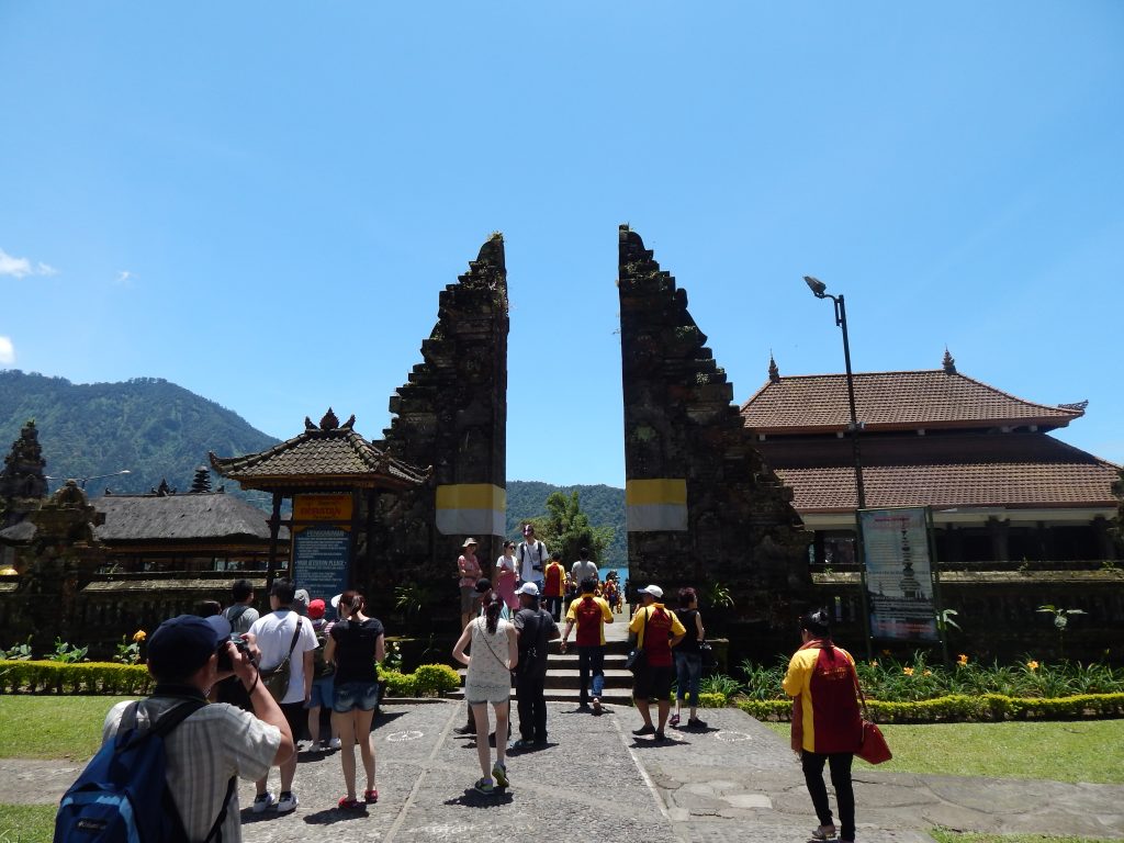 Entrance gate to Pura Ulun Danu Beratan