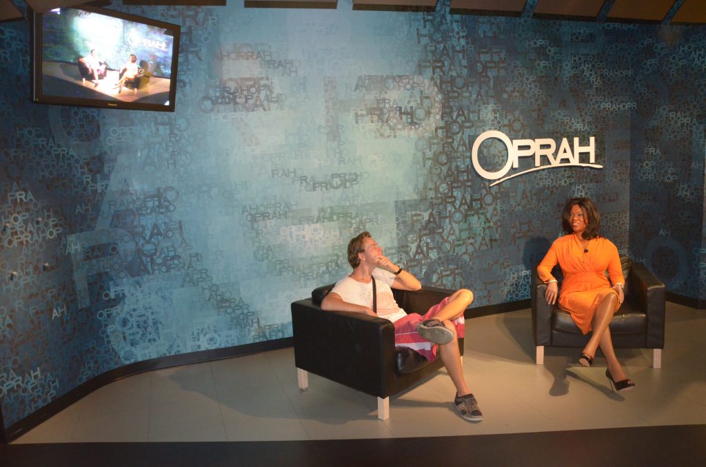 Maarten visiting Oprah at Madame Tussaud's, Sydney